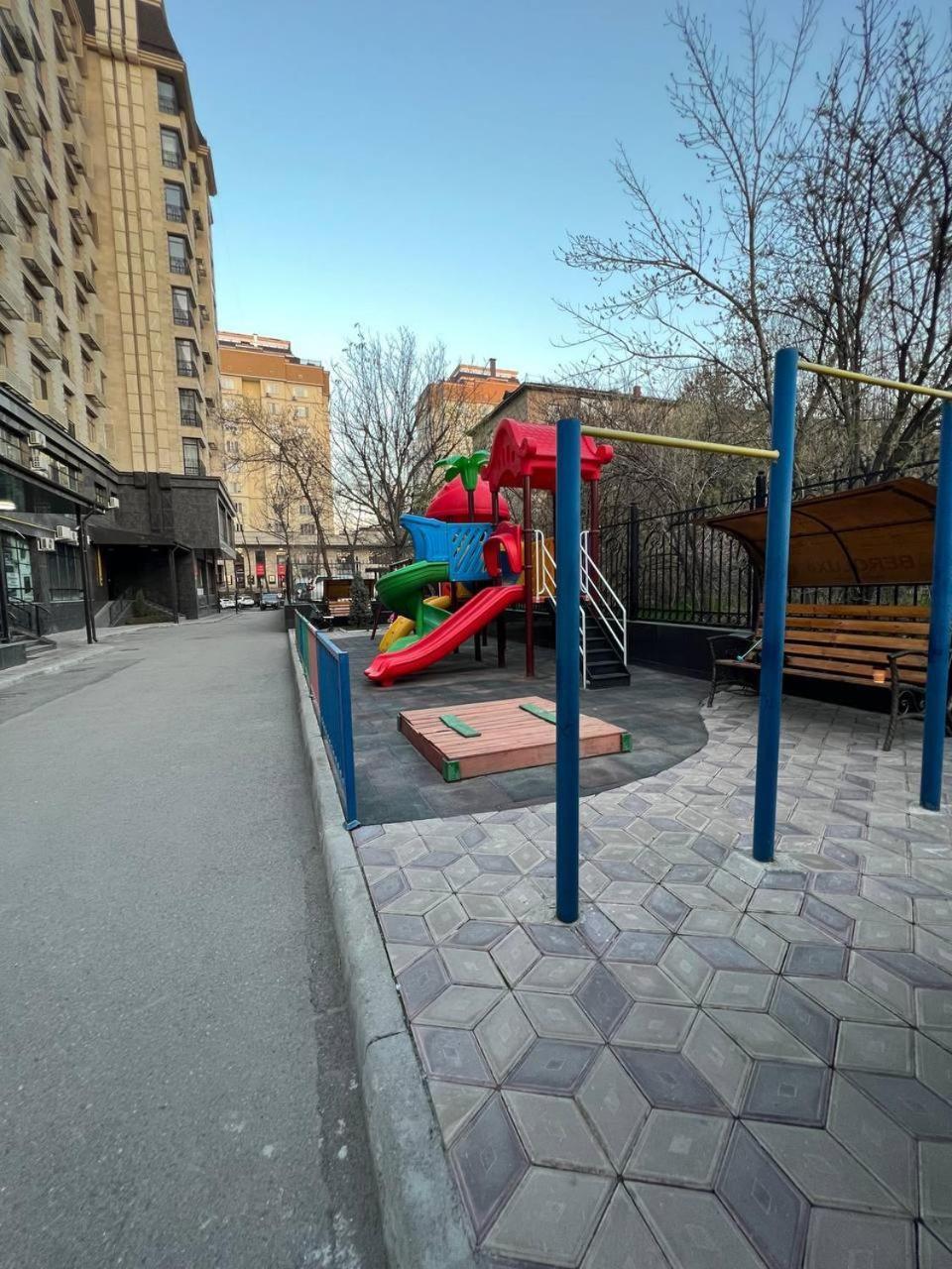 Apartments "Harmony" On Sydykova St 156А Bisjkek Eksteriør bilde