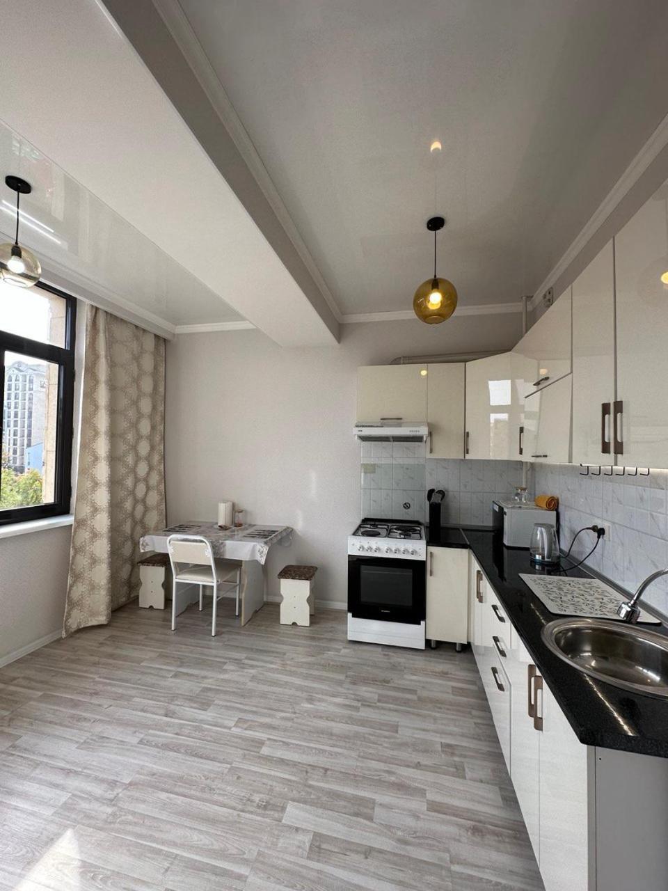 Apartments "Harmony" On Sydykova St 156А Bisjkek Eksteriør bilde